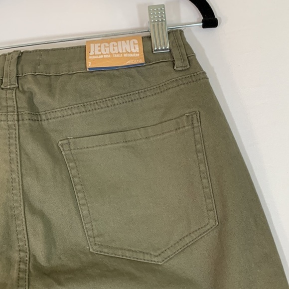 Ardene Dark Olive Green Denim Jeggings Jeans NWT - Picture 6 of 8